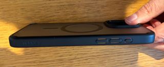 Custodia Spigen Magfit per iPhone 15 Pro Max