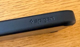 Custodia Spigen Magfit per iPhone 15 Pro Max