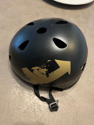 Protecciones patinaje y casco