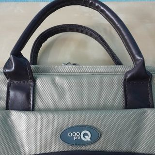 Maletín AQQ PRO para portátil y documentos.