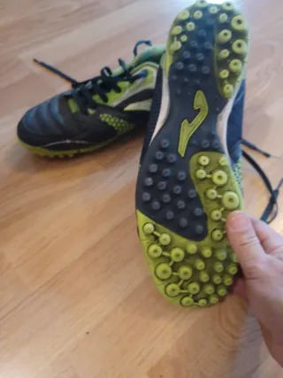 Zapatillas Fútbol Sala Negras y Verdes