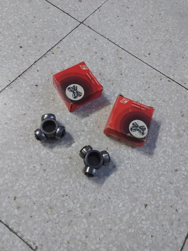 Lote 2 Crucetas Palier Seat 127 / Panda