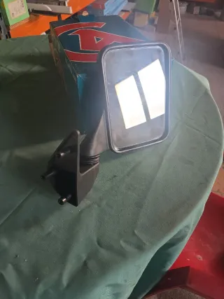 Espejo derecho Nissan Trade retrovisor 