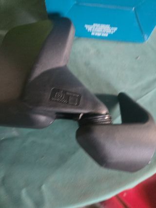 Espejo derecho Nissan Trade retrovisor 