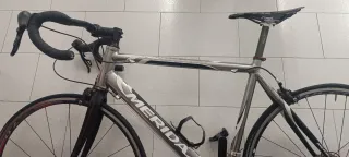 Bicicleta de carretera Merida