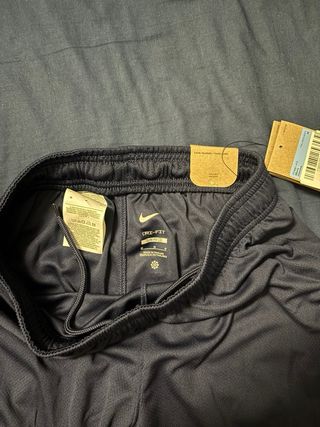 Pantalón corto FC Barcelona Nike 
Talla M
