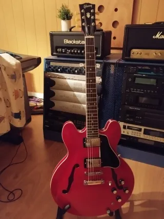 Réplica Gibson ES-335 Roja nueva.