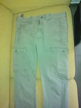 Pantalón cargo Levis beige talla 33x34