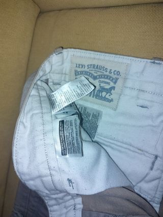 Pantalón cargo Levis beige talla 33x34