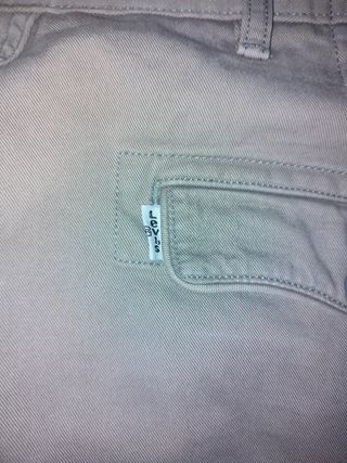 Pantalón cargo Levis beige talla 33x34
