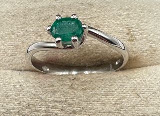 Anillo Oro 18kt esmeralda oval
