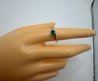 Anillo Oro 18kt esmeralda oval