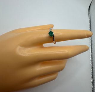 Anillo Oro 18kt esmeralda oval
