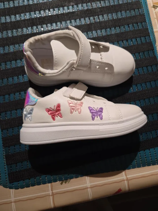 Zapatillas blancas niña mariposas Talla 30