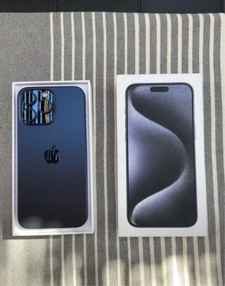iPhone 15 Pro Max blu titanio