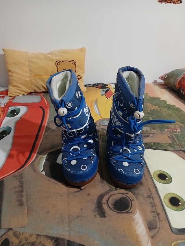 Botas de nieve azules para niños