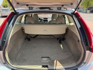 Volvo XC60 2.4D D5 AWD 5 PUERTAS 