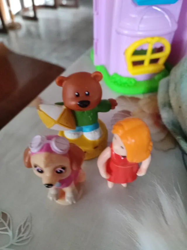 Lotto 8 pezzi giocattoli