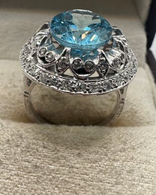 Anillo Antiguo Platino Diamantes y topacio