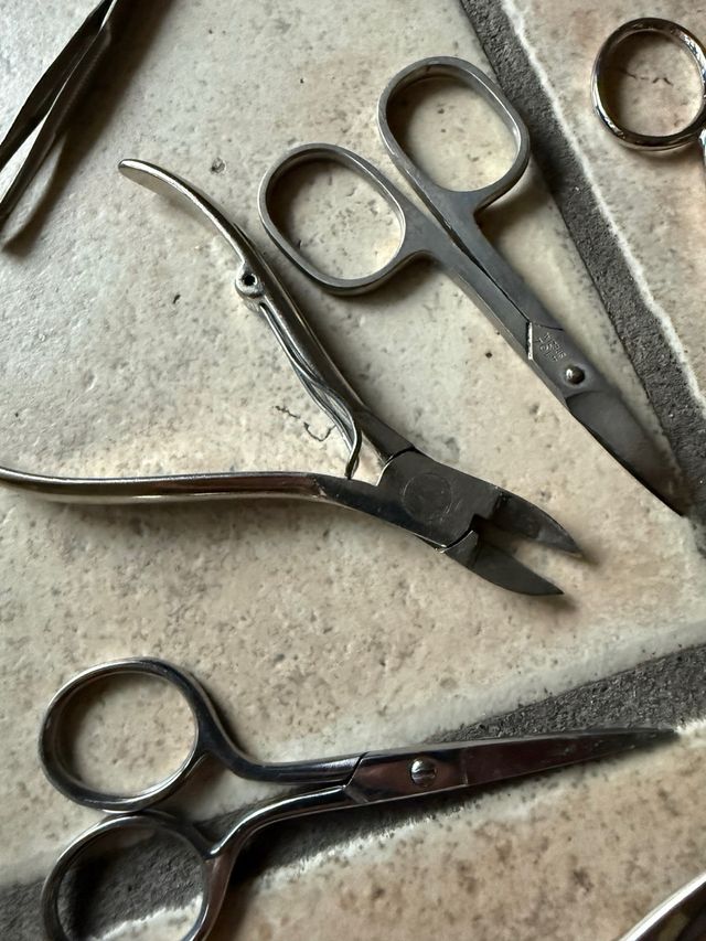 Set forbicine pinzette tagliaunghie tronchesino
