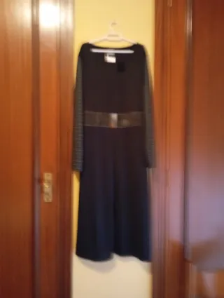 Vestido negro punto estampado rayas