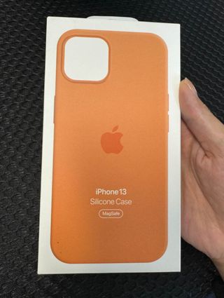 Custodia in silicone MagSafe Orange per iPhone 13