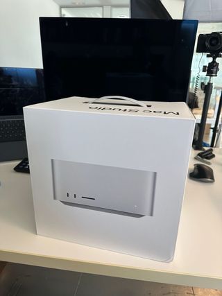 Mac Studio M2 Ultra 192GB RAM 4TB SSD