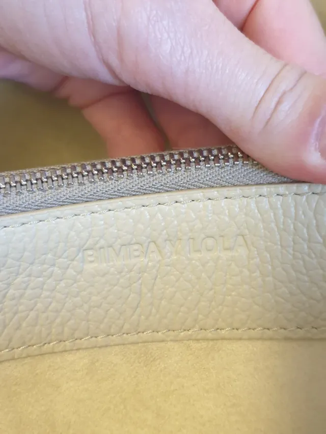 Bolso de piel Bimba y Lola. Nuevo 