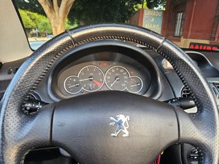 Peugeot 206 DESCAPOTABLE  2003 74000 KM