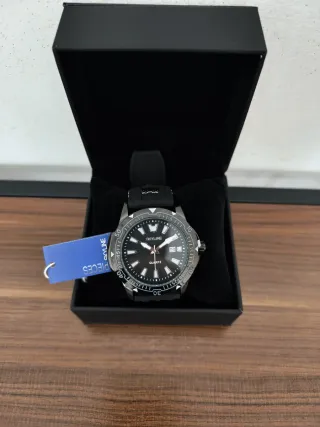 Reloj SKYLINE Negro y Plateado