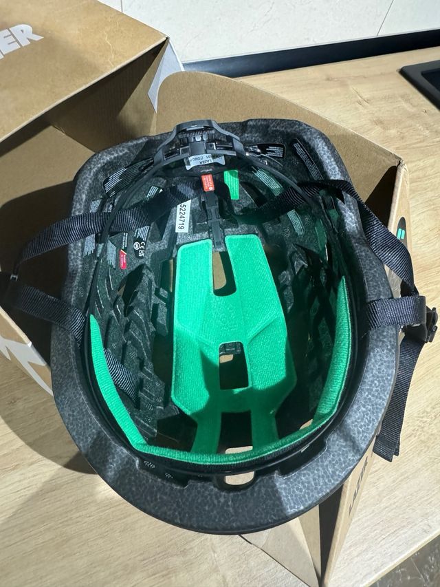 Casco Lazer Tonic KinetiCore Negro Talla L