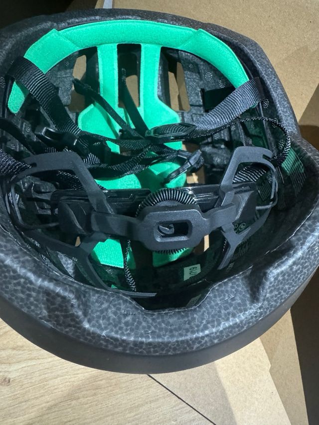 Casco Lazer Tonic KinetiCore Negro Talla L