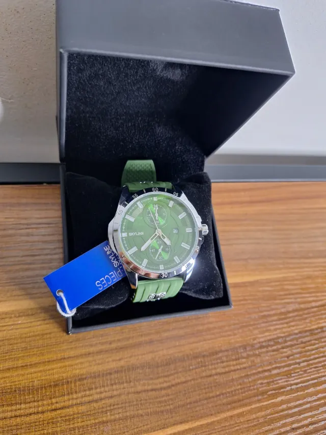 Reloj SKYLINE verde cronógrafo