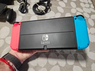 Nintendo Switch OLED.