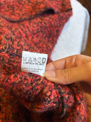 Abrigo largo mujer rojo y marrón