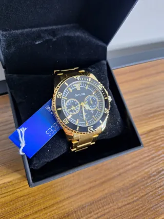 Reloj SKYLINE Dorado y Negro
