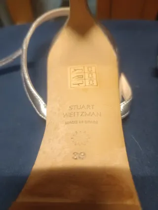 Sandalias Stuart Weitzman doradas/plateadas