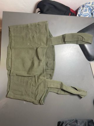 Top verde con botones