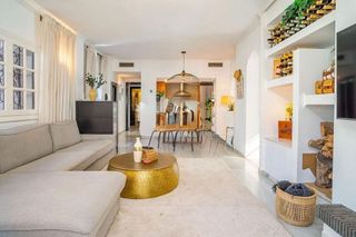 Piso en venta en Nueva Andalucía centro en Marbella