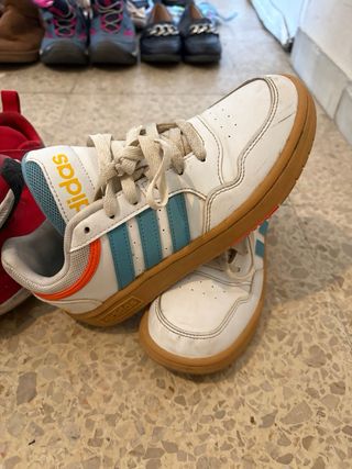 Zapatos Deportivos Nike y Adidas talla 35