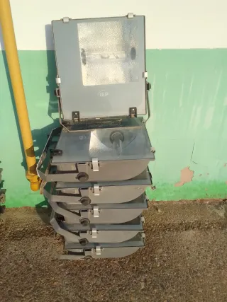 Focos 400w (Adaptables a LED)