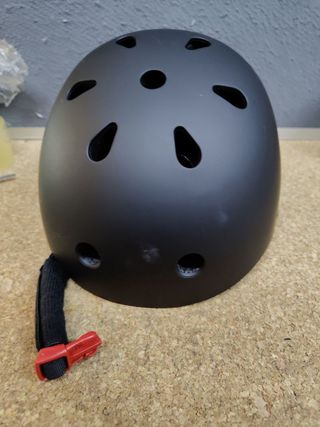 Casco con Juego de Rodilleras
