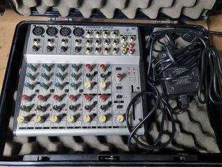 < Behringer Eurorack UB1202 Mixer audio