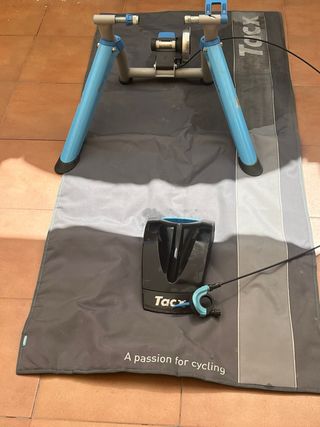 Rodillo Tacx para Bicicleta + Esterilla