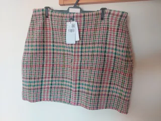 Falda corta cuadros multicolor Talla L
