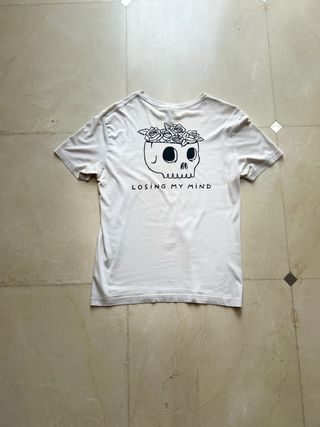 Camiseta Zara Calavera Flores Blanca