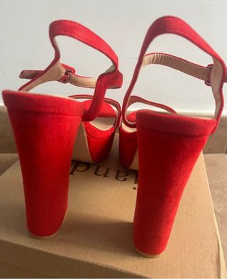 Sandalias Plataforma Rojas a estrenar.