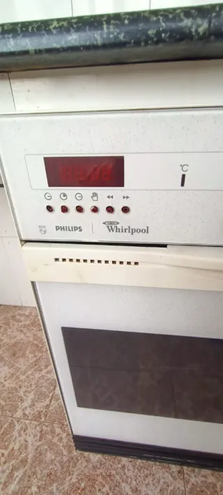 Horno Whirlpool y encimera 2 en 1
