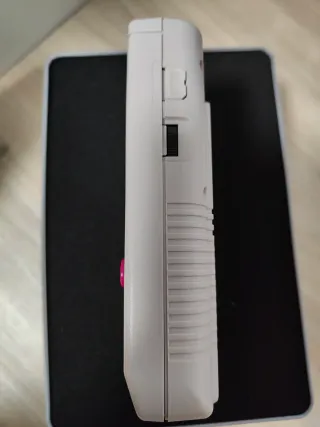 GameBoy DMG-01 con Pantalla IPS. Mirar descripción