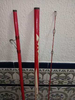 Caña de pescar roja